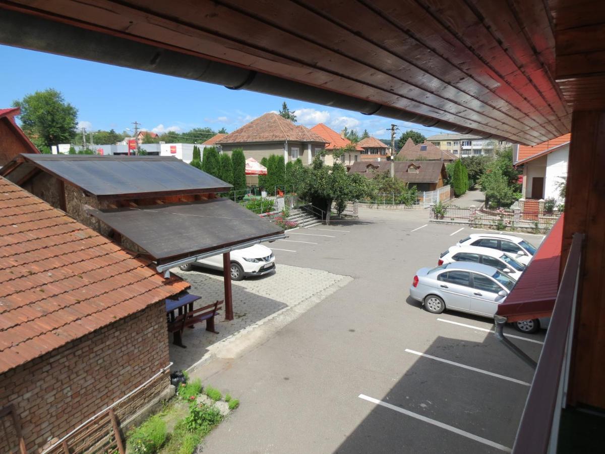 Pensiunea Cetina Brad  Bagian luar foto